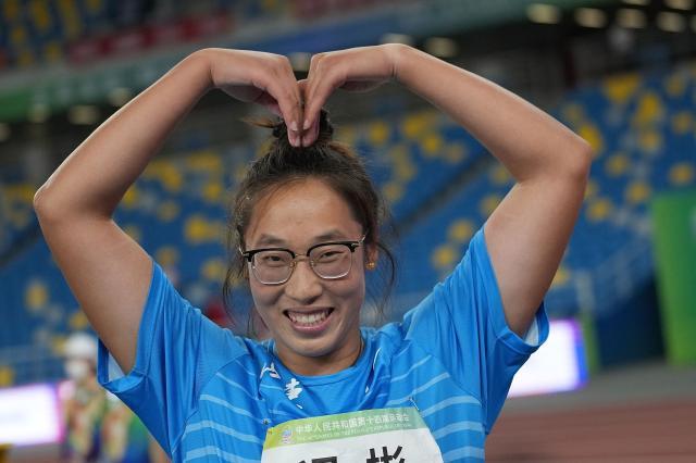 华体会官网-田径世锦赛第6日:冯彬期待突破 刘诗颖吕会会亮相