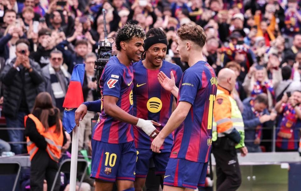 华体会网址-亚马尔上演帽子戏法！帽子戏法排行榜 C罗高居第一！梅西紧追C罗